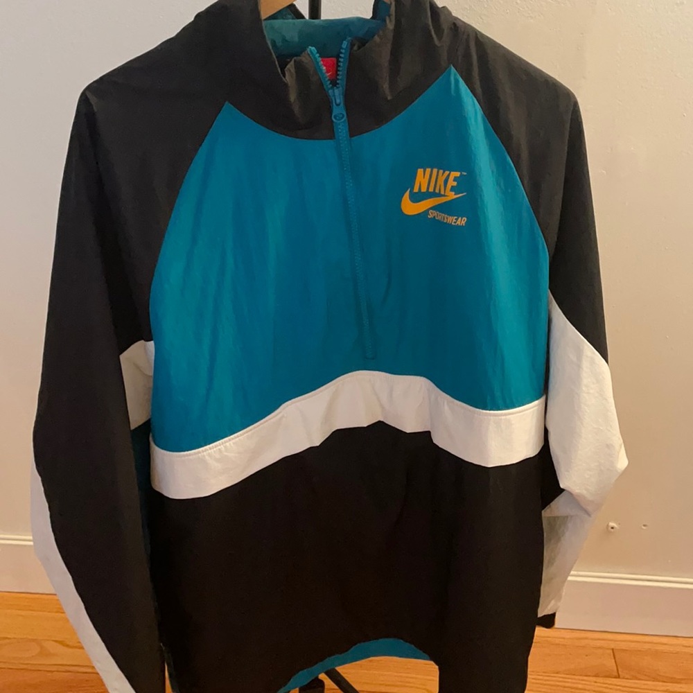 Nike Retro Windbreaker